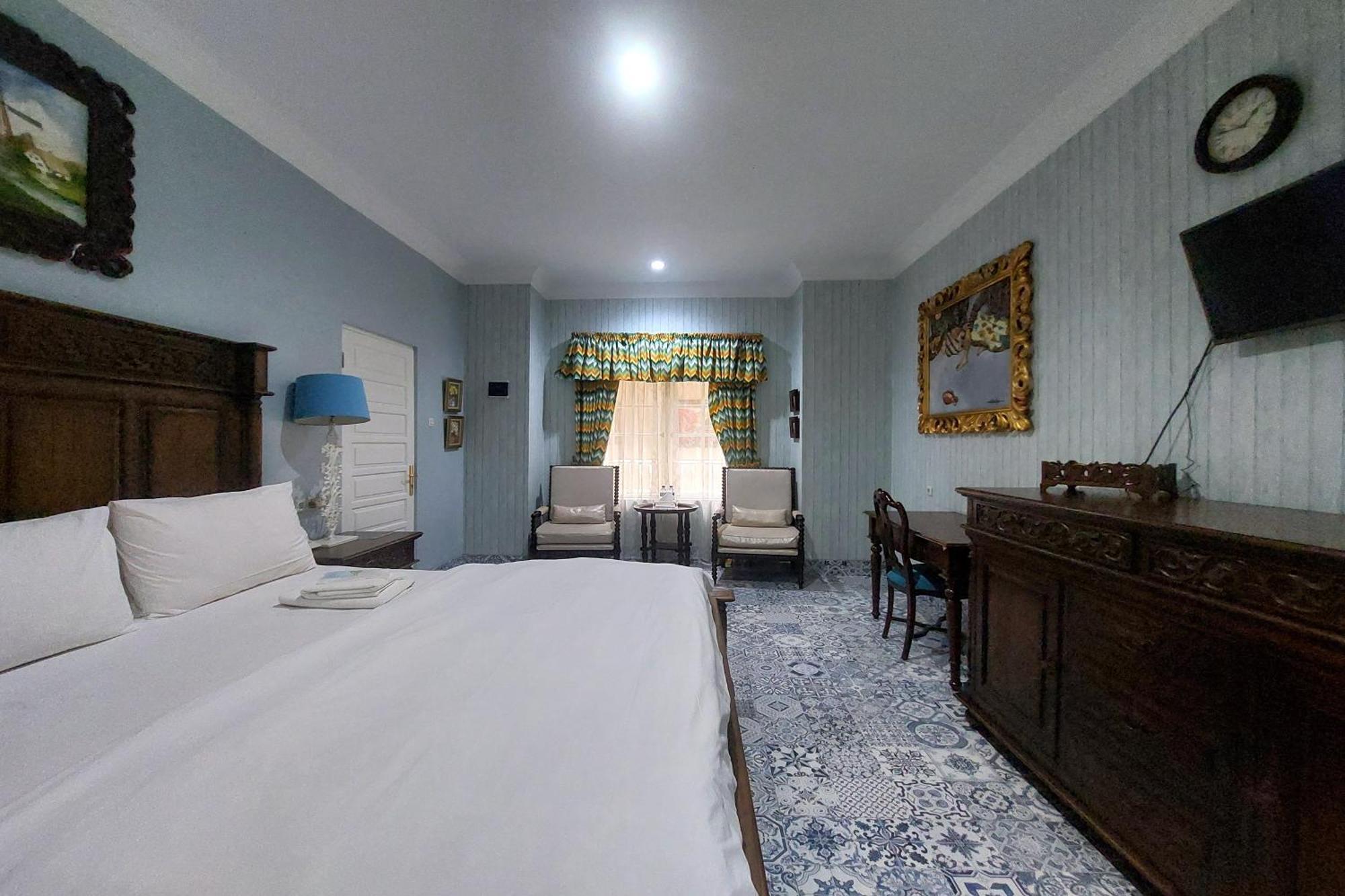 Hotel Nonie's 2*